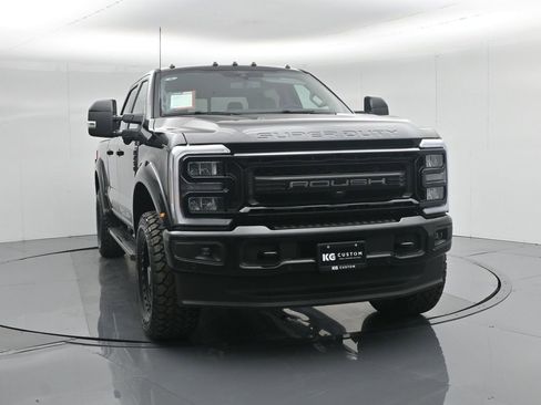 New 2026 Ford F250 Lariat w/ Black Appearance Package image 63
