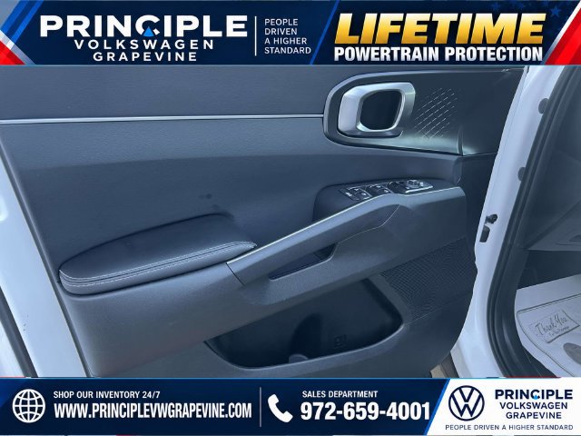 Used 2026 Kia Sorento LX FWD image 10