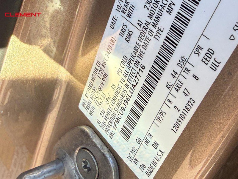 Used 2020 Ford Escape Titanium AWD/4WD image 32