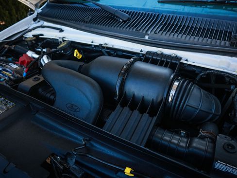 Used 2014 Ford E-250 and Econoline 250 Extended w/ Power Group image 38