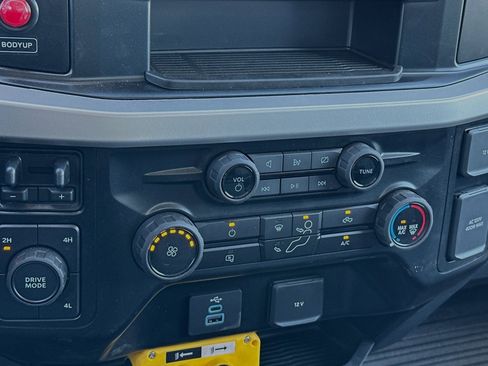 New 2024 Ford F550 4x4 Regular Cab Super Duty image 15