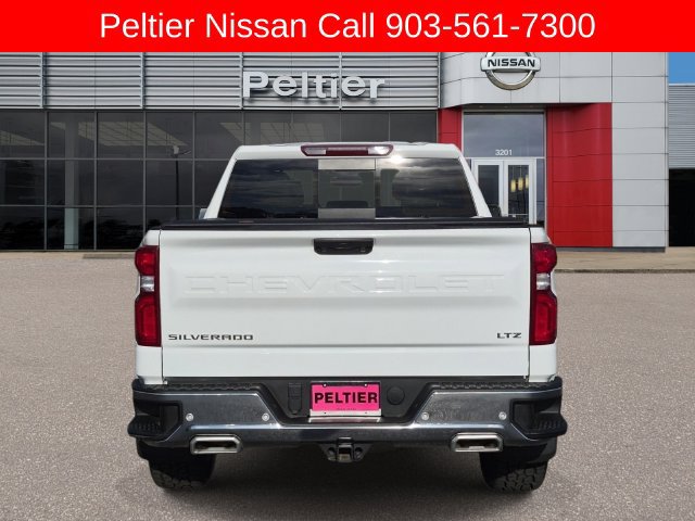 Used 2024 Chevrolet Silverado 1500 LTZ AWD/4WD image 5