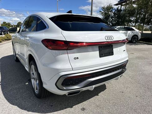 New 2025 Audi Q5 Prestige image 9