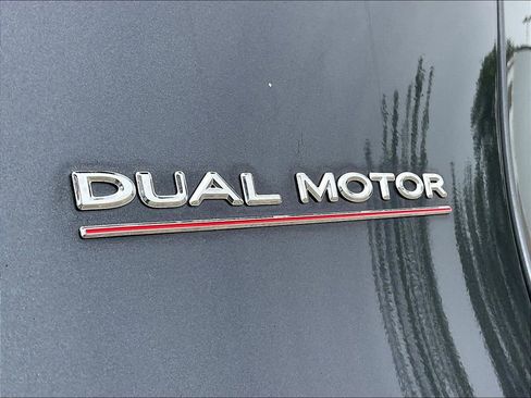 Used 2022 Tesla Model Y Performance AWD/4WD image 23