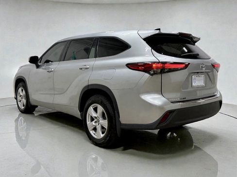 Used 2021 Toyota Highlander XSE image 8