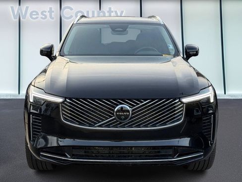 Used 2025 Volvo XC90 B6 Plus image 10