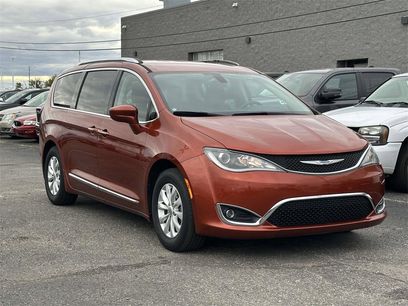 Used 2018 Chrysler Pacifica Touring-L Plus