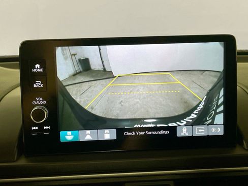 Used 2025 Honda Pilot Touring image 6