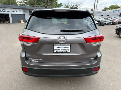 Used 2019 Toyota Highlander LE AWD/4WD image 8