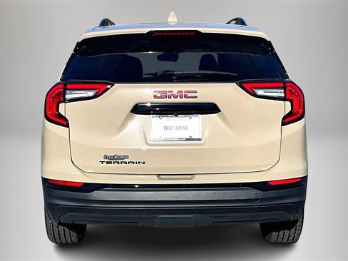 Certified 2023 GMC Terrain SLE w/ Driver Convenience Package image 7