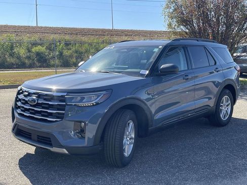 New 2026 Ford Explorer Active w/ Active Comfort Package RWD image 7