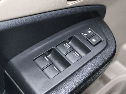 Used 2017 Honda Ridgeline RTL-T image 11