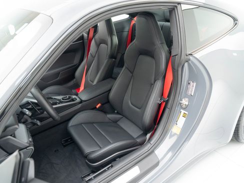 Certified 2025 Porsche 911 Carrera image 5