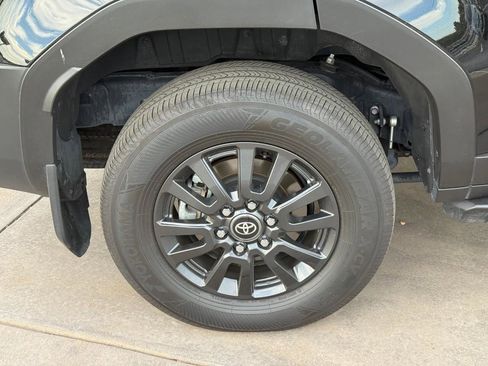 Certified 2025 Toyota Land Cruiser image 7