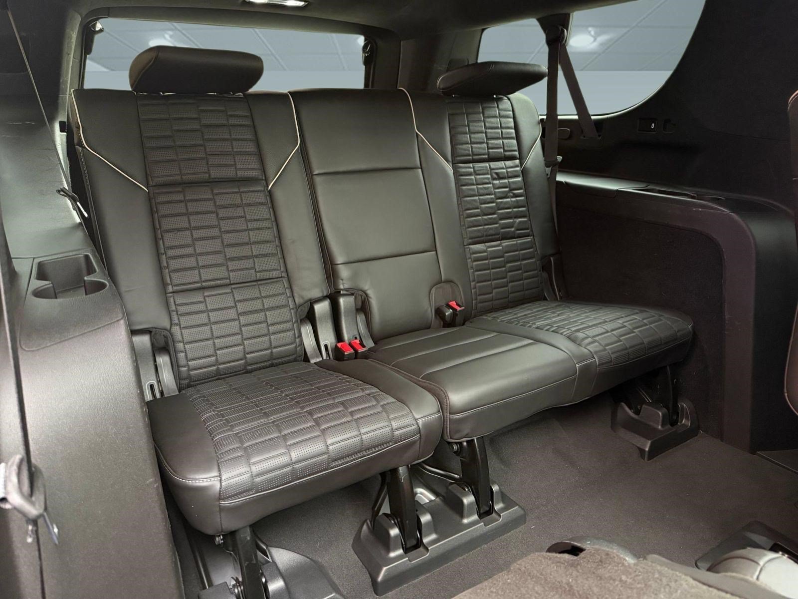 Used 2021 Cadillac Escalade ESV Sport Platinum w/ Heavy-Duty Trailer Package AWD/4WD image 32