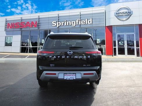 New 2025 Nissan Pathfinder SL image 5