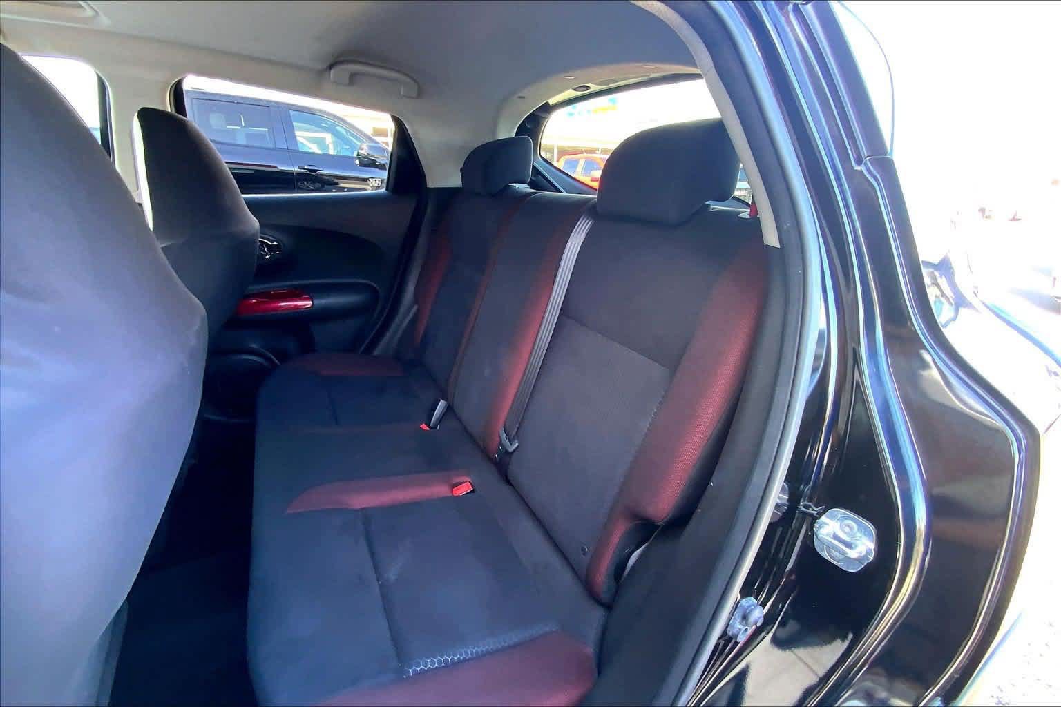 Used 2016 Nissan Juke SV FWD image 29