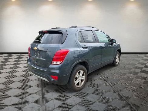 Used 2022 Chevrolet Trax LT w/ LT Convenience Package AWD/4WD image 6