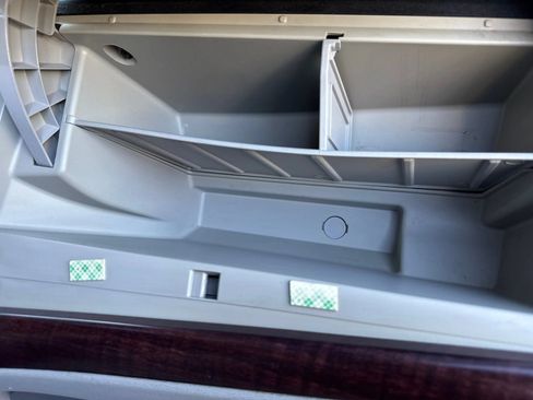Used 2011 Toyota Sienna XLE w/ XLE Navigation Pkg FWD image 89