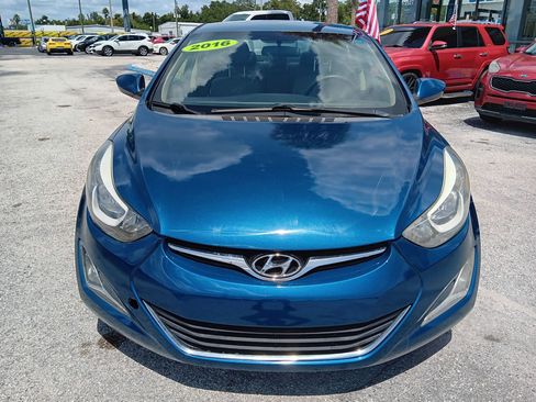 Used 2016 Hyundai Elantra SE w/ Option Group 02 FWD image 2
