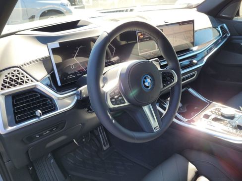 New 2026 BMW X5 xDrive50e w/ M Sport Package image 8