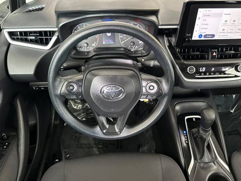 Used 2025 Toyota Corolla LE FWD image 16