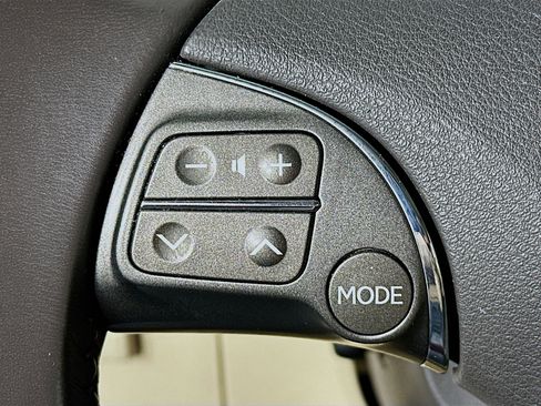 Used 2010 Lexus ES 350 image 21