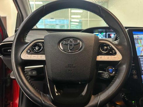 Used 2017 Toyota Prius Prime Advanced image 11