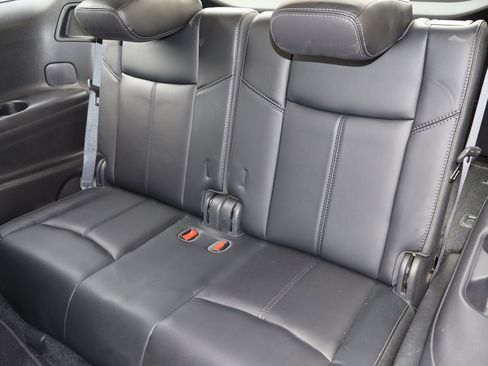 Used 2018 Nissan Pathfinder SL w/ SL Premium Package FWD image 7