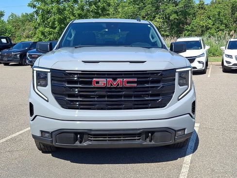 Used 2024 GMC Sierra 1500 Elevation AWD/4WD image 5