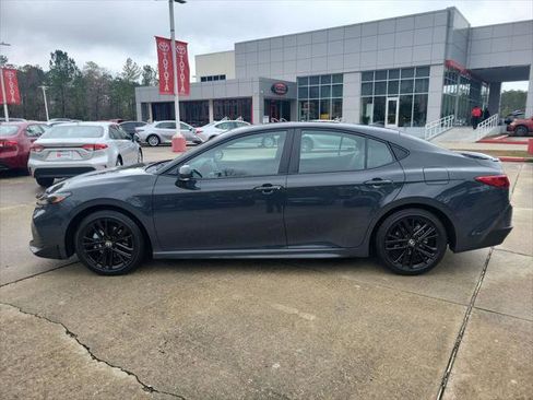 Certified 2025 Toyota Camry SE image 2