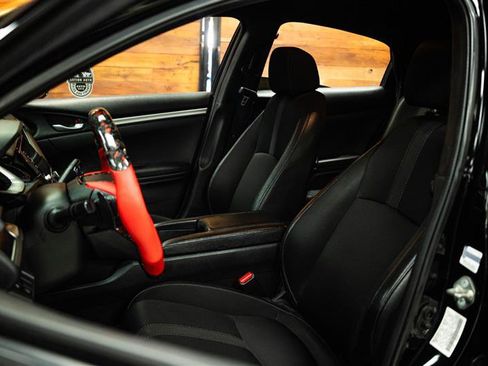 Used 2020 Honda Civic Sport image 9