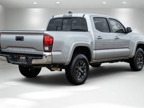Used 2020 Toyota Tacoma SR5 w/ SR5 Appearance Package (SM) RWD image 6