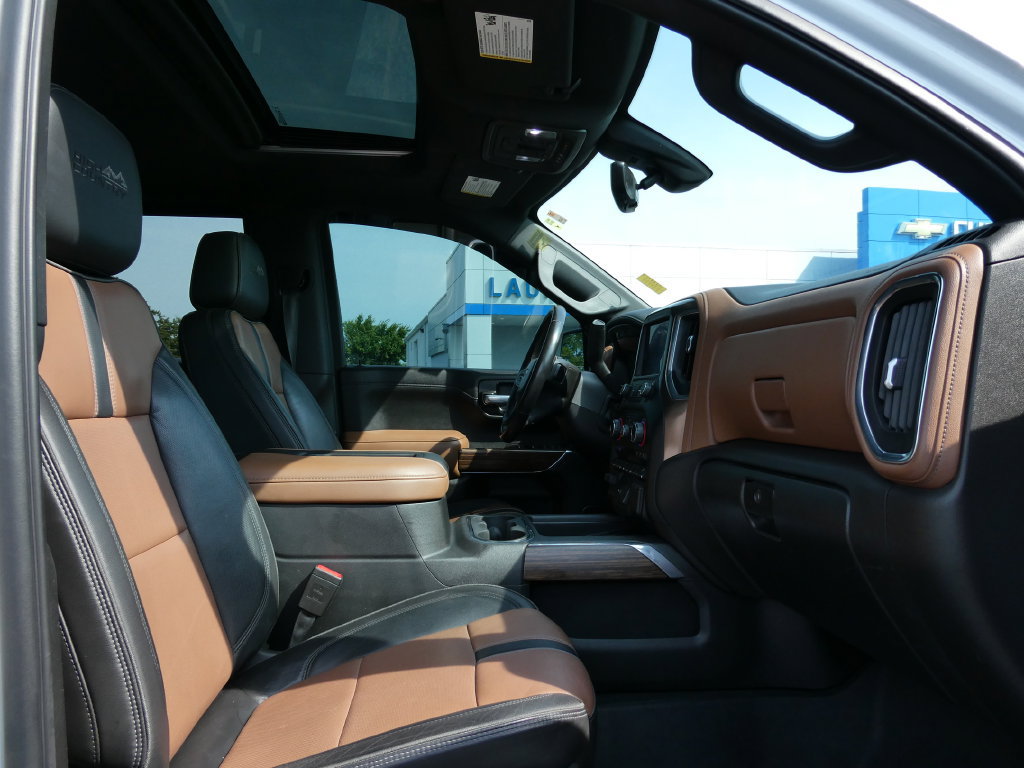 Used 2021 Chevrolet Silverado 1500 High Country w/ Technology Package AWD/4WD image 13