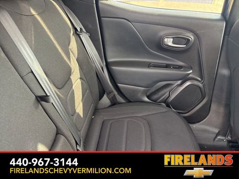 Used 2022 Jeep Renegade Latitude w/ Convenience Group image 36