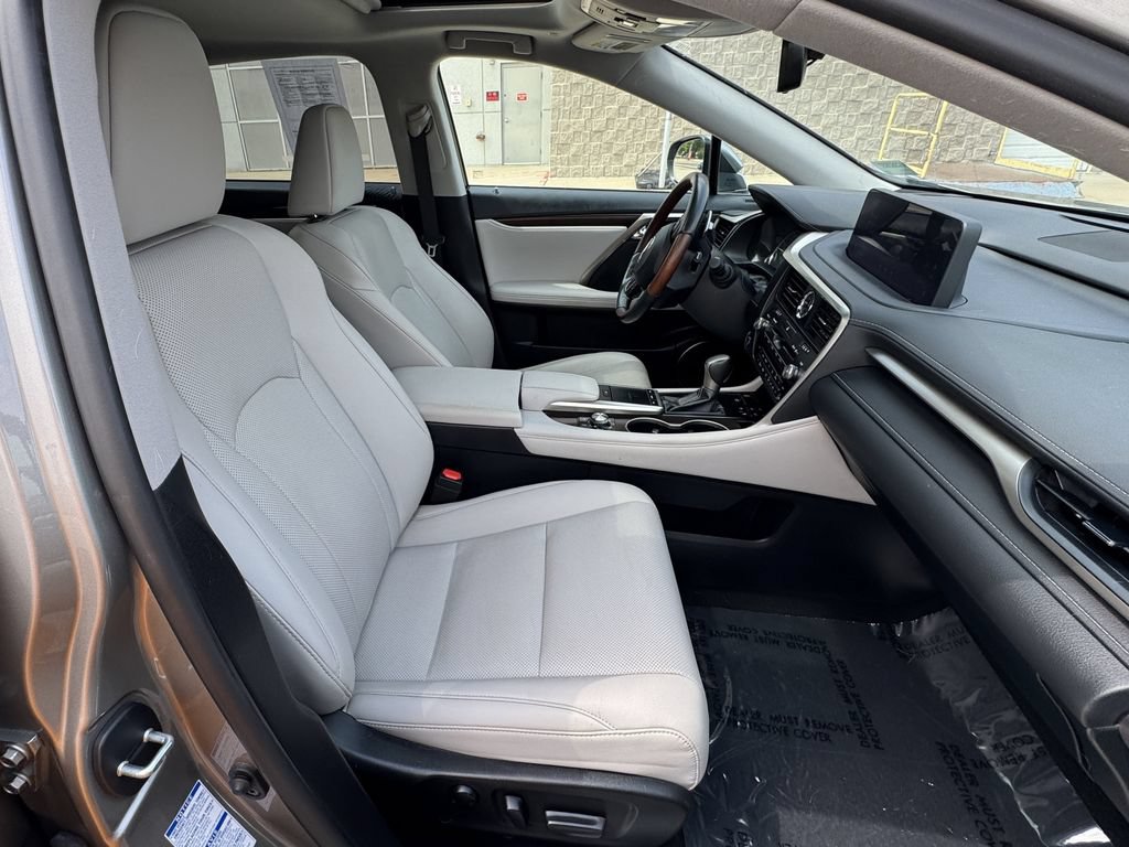 Used 2021 Lexus RX 450h AWD w/ Premium Package image 38