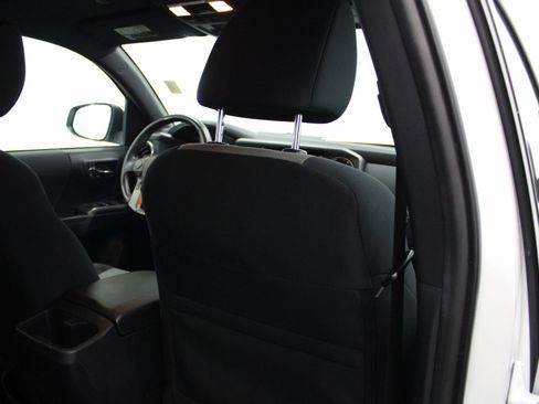 Used 2021 Toyota Tacoma TRD Off-Road w/ Technology Package image 25