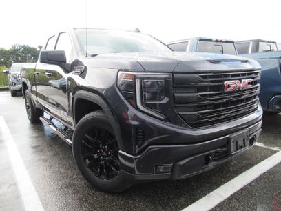 Used 2022 GMC Sierra 1500 Elevation