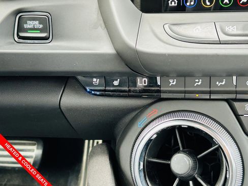 Used 2022 Chevrolet Camaro SS RWD image 8