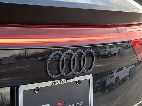 New 2026 Audi SQ8 Prestige image 21