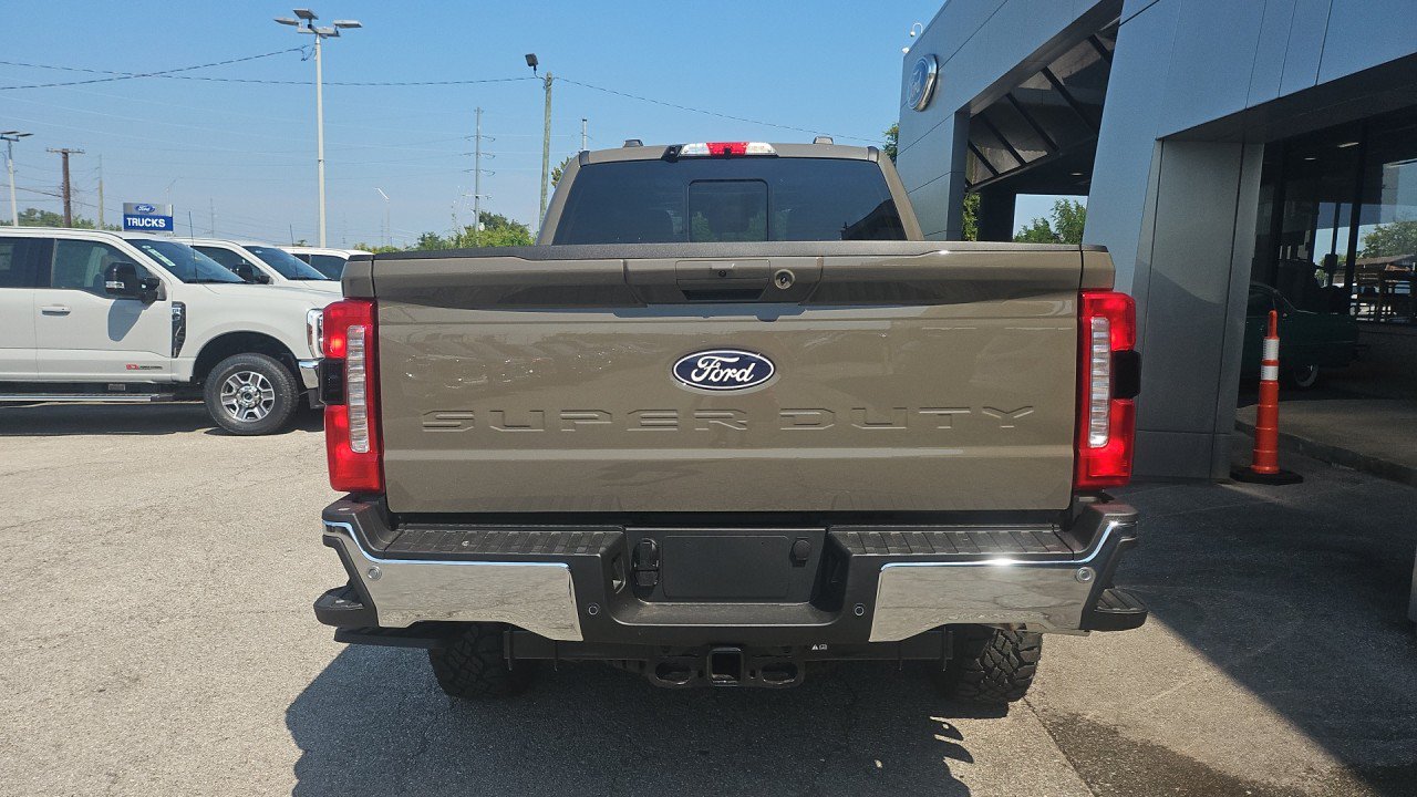 New 2027 Ford F350 Lariat w/ Tremor Off-Road Package AWD/4WD image 5