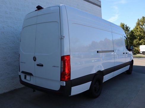 New 2025 Mercedes-Benz Sprinter 2500 image 9