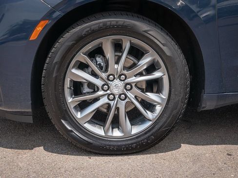 Used 2022 Buick Enclave Avenir w/ Avenir Technology Package AWD/4WD image 9