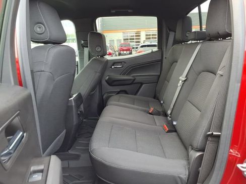 Used 2024 Chevrolet Colorado LT w/ LT Convenience Package II AWD/4WD image 8