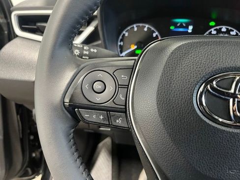 Used 2025 Toyota Corolla SE FWD image 25