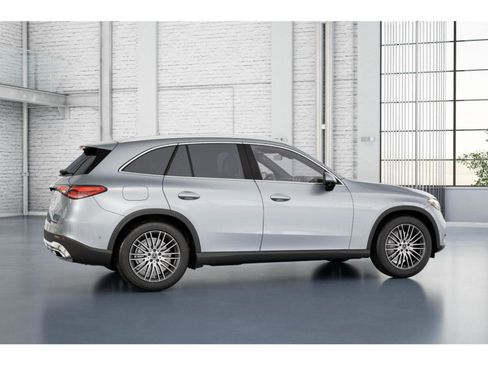 Used 2026 Mercedes-Benz GLC 300 image 18