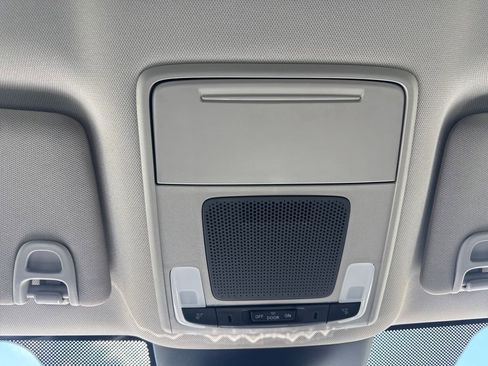 Used 2025 Honda Pilot EX-L image 28