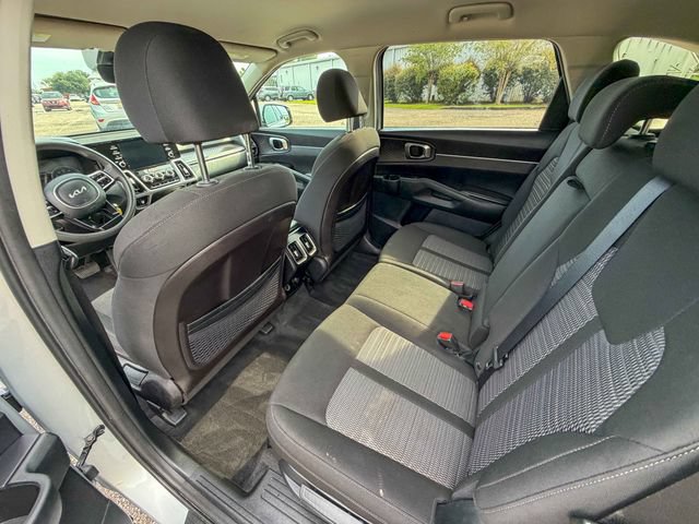 Used 2022 Kia Sorento LX FWD image 18