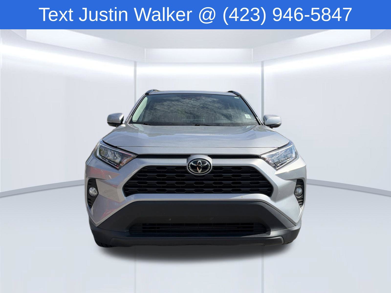 Used 2021 Toyota RAV4 XLE Premium AWD/4WD image 2