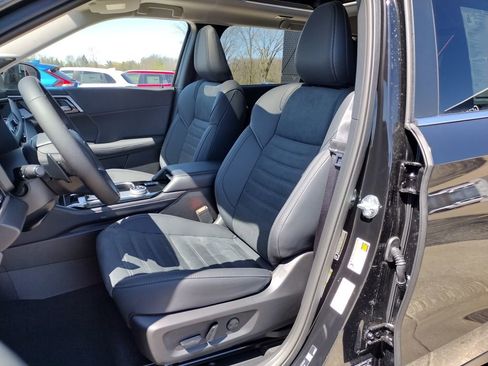 New 2026 Mitsubishi Outlander SE AWD/4WD image 8